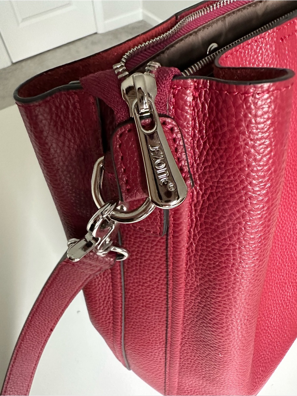 S-Zone Genuine Pebbled Leather Crossbody Bag Red Silver Hardware Zipper Closure - Picture 10 of 16